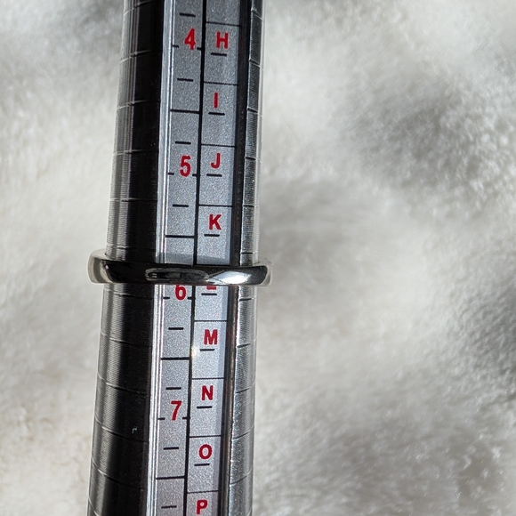 Emerald Green Oval Halo Ring | White Gold Tone | CZ Halo Statement Ring | - Picture 5 of 5